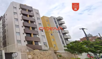 Apartamento com 3 quartos e 1 vaga à venda no Cabral