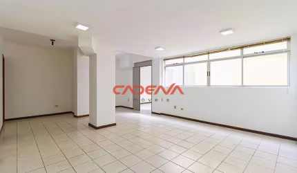 Conjunto comercial com 02 salas e 1 vaga para aluguel no Bacacheri
