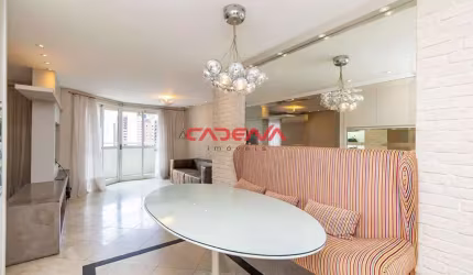 Apartamento com 3 quartos e 1 vaga à venda no Água Verde
