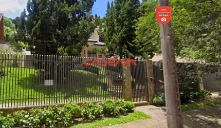 Casa com 6 quartos e 6 vagas à venda no Mossunguê