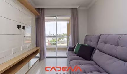 Apartamento com 2 quartos e 1 vaga para aluguel no Novo Mundo