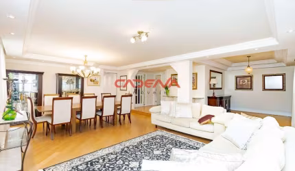 Apartamento com 3 quartos e 4 vagas à venda no Água Verde