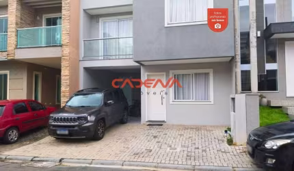 Casa em condomínio fechado com 3 quartos e 2 vagas à venda no Pinheirinho