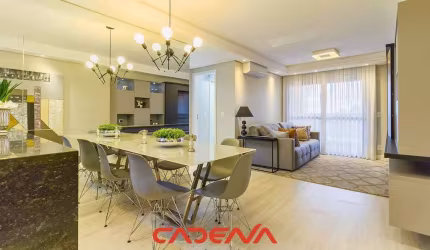 Apartamento com 2 quartos e 2 vagas para aluguel no Centro