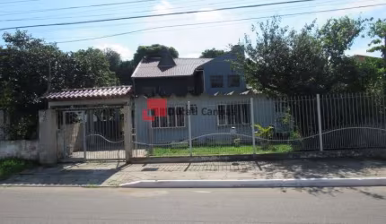 Casa com 3 quartos para alugar na Rua Adão Gonçalves, Olaria, Canoas, 200 m2 por R$ 2.200