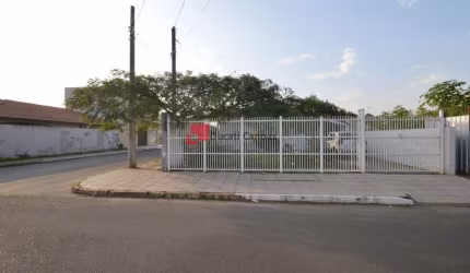 Casa de esquina com grande potencial comercial
