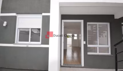 Apartamento 02 dormitórios com pátio privativo.