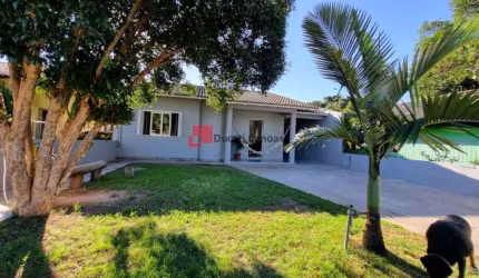 Casa térrea com o total de 05 dormitórios