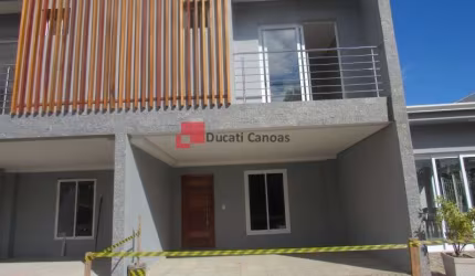 Casa em condomínio nova com 3 dormitórios no bairro Igara