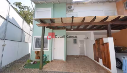 Ótima Oportunidade em Condomínio!  Linda casa semi-mobili