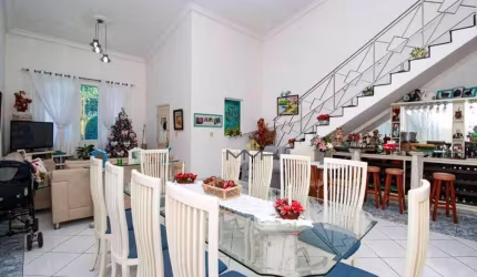 Casa com 4 dormitórios à venda, 616 m² por R$ 2.500.000,00 - Vila Mathias - Santos/SP