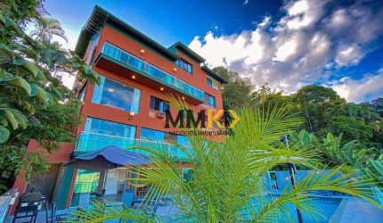 CASA DE LUXO COM 6 QUARTOS NO MORRO SANTA TEREZINHA EM SANTOS - LUXO