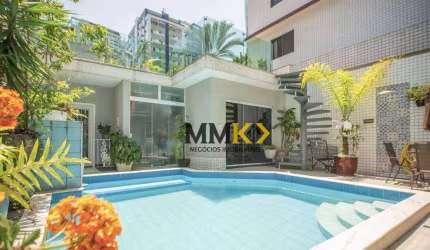 CASA 3 SUÍTES E 3 VAGAS IMPECÁVEL, UMA QUADRA DA PRAIA COM PISCINA NO BAIRRO DA APARECIDA