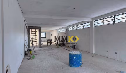 GALPÃO COMERCIAL COM 140M NA PONTA DA PRAIA HÁ POUCOS PASSOS DA PRAIA