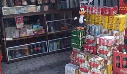 Casa para Venda em Taubaté, Agua Quente, 1 dormitório, 1 banheiro
