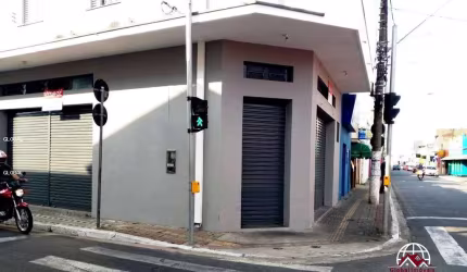 Salão Comercial para Locação em Taubaté, Centro, 2 banheiros