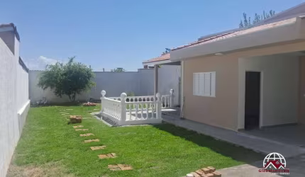 Casa para Locação em Taubaté, Bosque Da Saúde, 3 dormitórios, 1 banheiro, 2 vagas