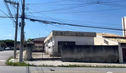 Casa para Venda em Taubaté, Jardim Maria Augusta, 5 dormitórios, 3 banheiros, 8 vagas