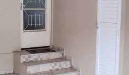 Casa para Venda em Taubaté, Residencial Estoril, 2 dormitórios, 1 banheiro, 1 vaga