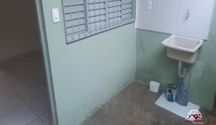 Casa para Locação em Tremembé, Loteamento Jardim dos Eucaliptos, 1 dormitório, 1 banheiro, 1 vaga