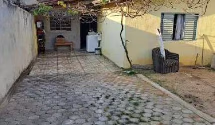 Casa para Venda em Taubaté, Jardim Marlene Miranda, 3 dormitórios, 1 suíte, 2 banheiros, 3 vagas