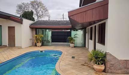 Casa para Venda em Taubaté, Vila São Geraldo, 4 dormitórios, 3 suítes, 4 banheiros, 3 vagas