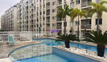 Apartamento 2 quartos com planejados, condomínio com lazer completo !