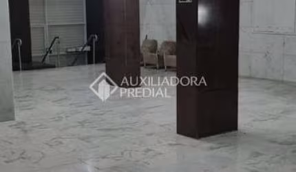 Apartamento com 1 quarto à venda na Rua Vigário José Inácio, 700, Centro Histórico, Porto Alegre, 32 m2 por R$ 222.384