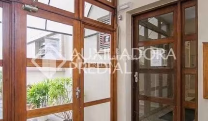 Apartamento com 1 quarto à venda na Rua Santo Antônio, 782, Floresta, Porto Alegre, 25 m2 por R$ 160.000