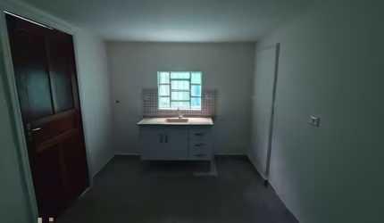 Casa térrea de 40 m² em ótimo estado no Parque Peruche!!
