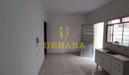 Casa térrea em ótimo estado próximo da Av. Engenheiro Caetano Álvares.