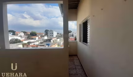 Casa térrea de fundos bem arejada no Parque Peruche