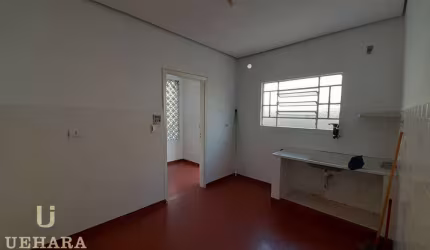 Casa térrea em ótimo estado próximo da Av Baruel.