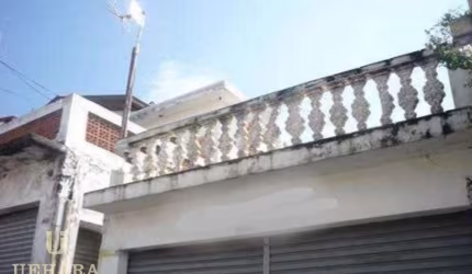 CASA ANTIGA EM TERRENO NO BAIRRO HORTO FLORESTAL