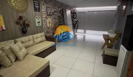 Linda casa triplex em condomínio em Santos no Marapé
