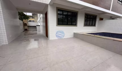 Casa de esquina a venda na Vila Belmiro Santos com piscina