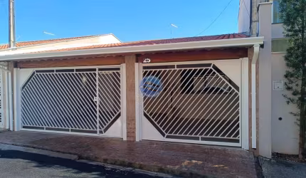Casa a venda em Amparo no Jardim Adélia