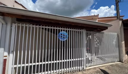 Casa a venda em Amparo no Jardim Camandocaia