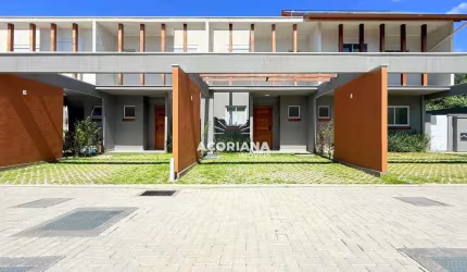 Casa em condomínio a 500 metros da praia!