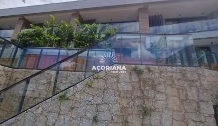 Casa 3 suítes na Lagoa da Conceição