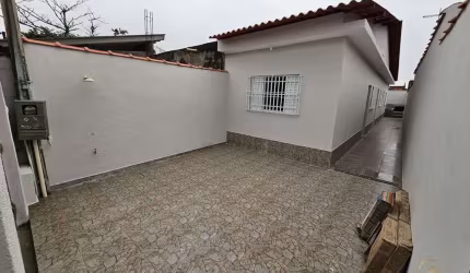 Casa 2 dormitórios para Venda em Mongaguá / SP no bairro Plataforma