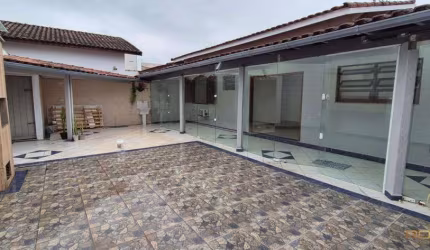 Casa 2 dormitórios para Venda em Itanhaém / SP no bairro Belas Artes