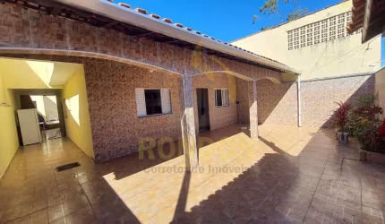 Casa para Venda em Itanhaém / SP no bairro Tupy