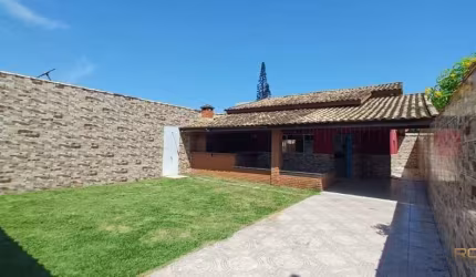 Casa com 3 quartos à venda no São Fernando, Itanhaém  por R$ 450.000