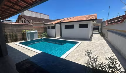 Casa com 3 quartos à venda no Satélite, Itanhaém  por R$ 780.000