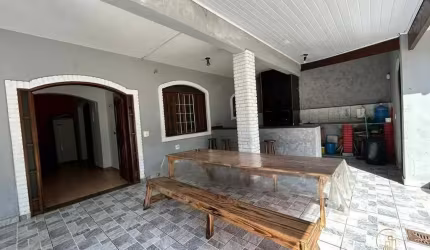 Sobrado com 3 dormitórios no Grandesp em itanhaém/SP