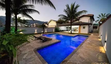 Casa com 6 dormitórios, sendo 1 suíte