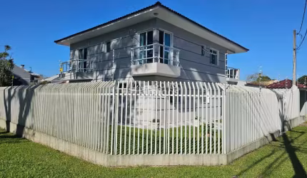 Casa com 5 quartos à venda na Rua Comendador Alfredo Munhoz, Jardim Social, Curitiba, 271 m2 por R$ 2.300.000