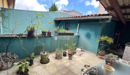 Casa com 4 quartos à venda na Rua Ruth Pinto de Camargo, 40, Nova Petrópolis, São Bernardo do Campo, 251 m2 por R$ 949.000