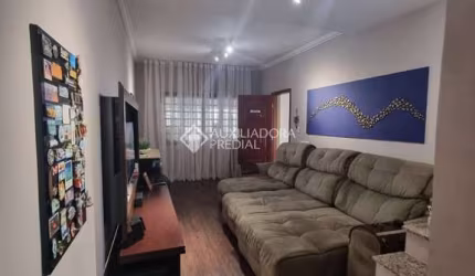 Casa com 3 quartos à venda na Yolanda Suppi Bosqueiro, 392, Alves Dias, São Bernardo do Campo, 216 m2 por R$ 720.000